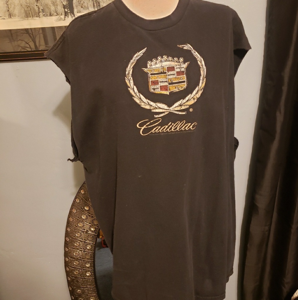 Men's vintage Cadillac sleeveless tshirt!